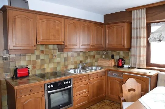 Haus Madlen Апартаменты *